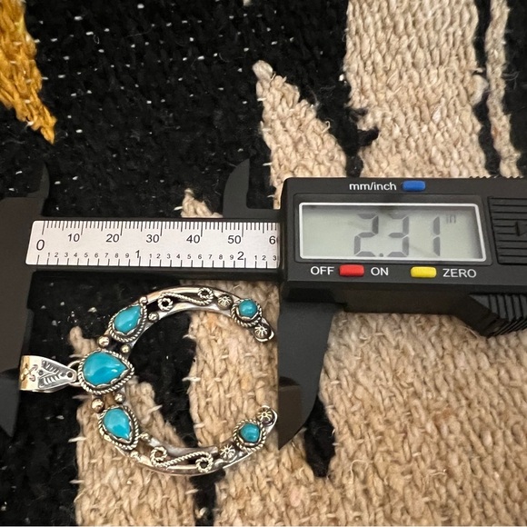 ❤️ Kingman Turquoise NAJA Sterling Navajo Decorative Pendant 13.5Gm / 2.31”L - Picture 7 of 13